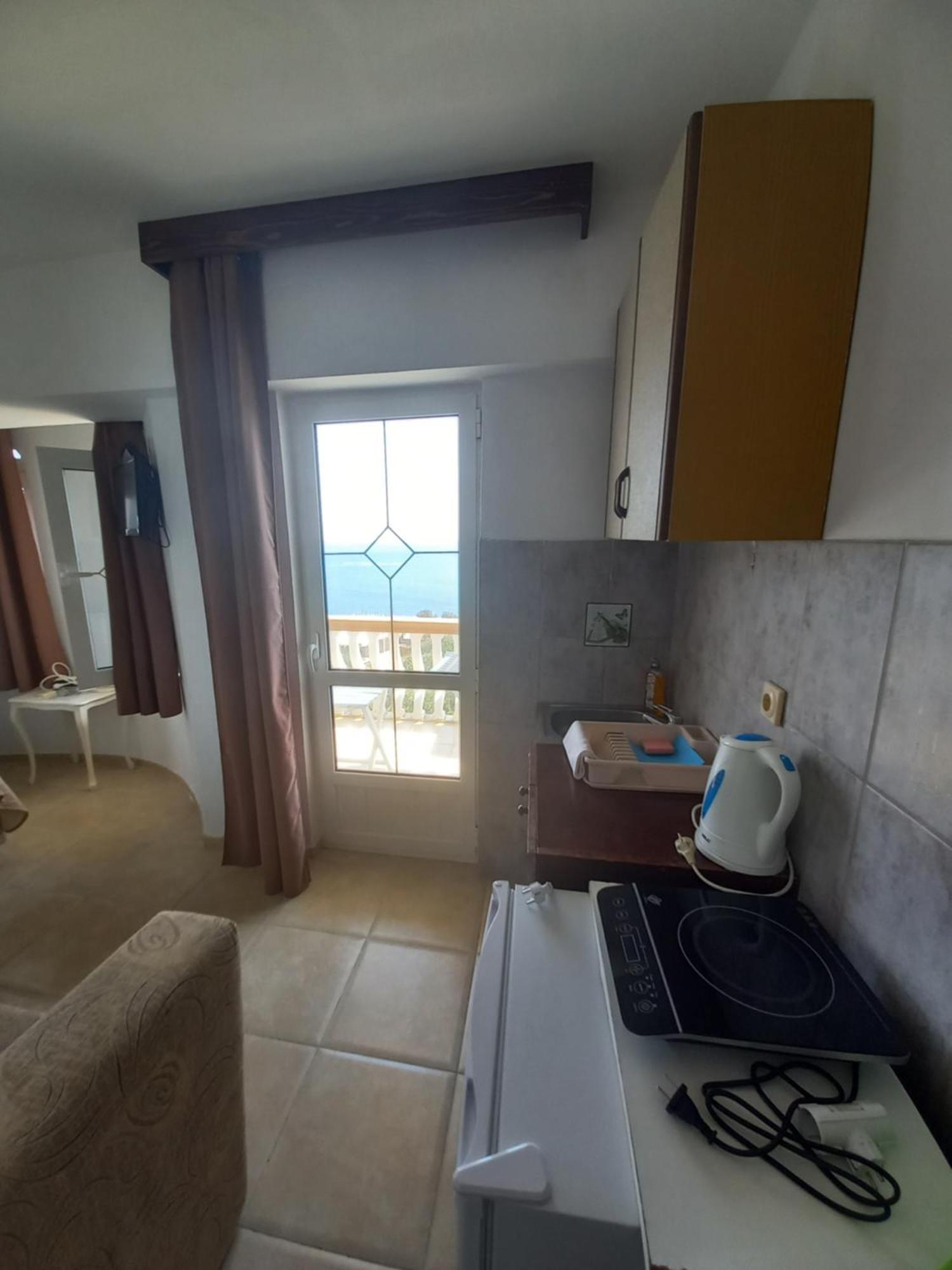 Apartments & Rooms Villa Anastasija 울친 외부 사진