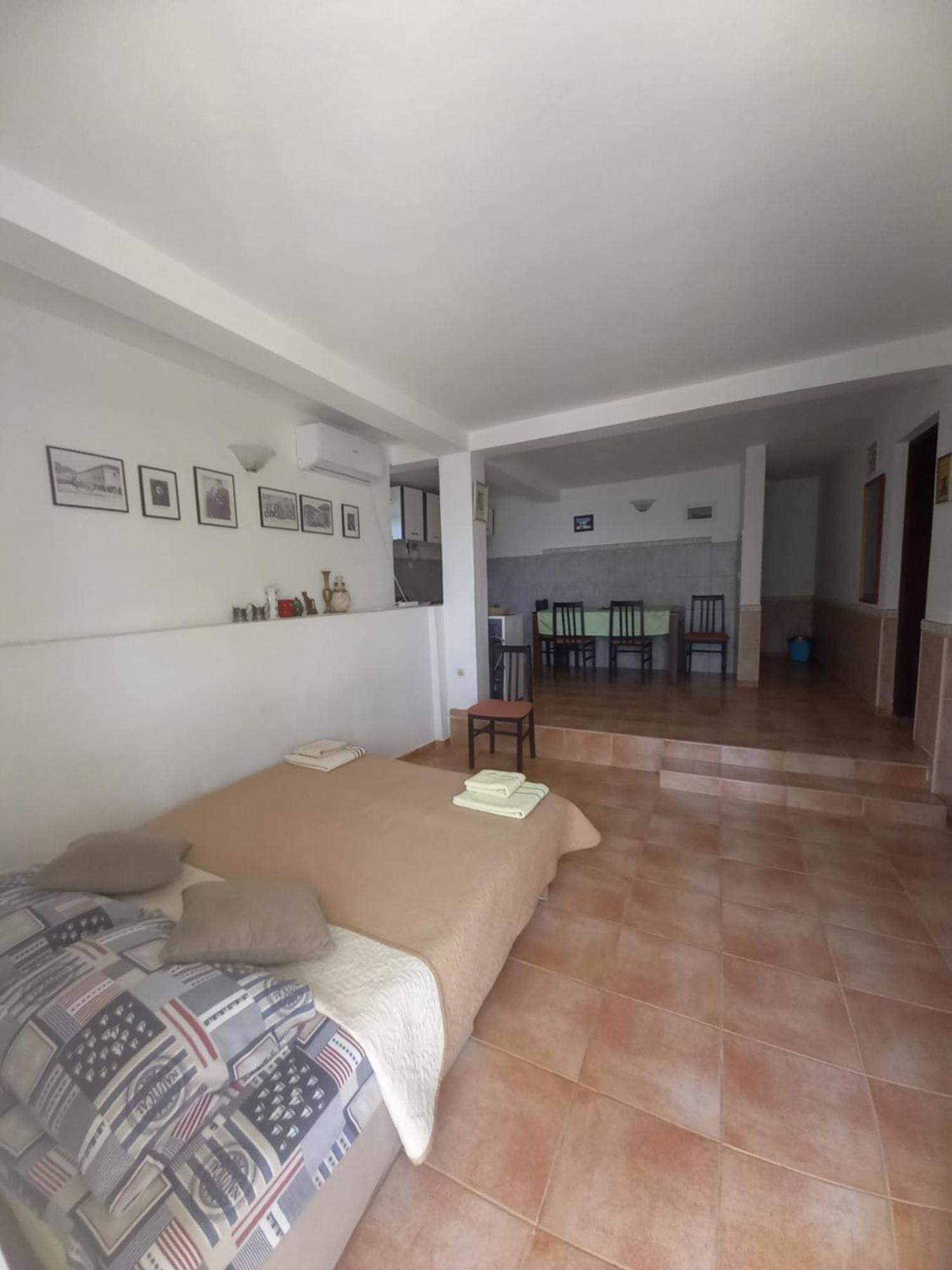 Apartments & Rooms Villa Anastasija 울친 외부 사진