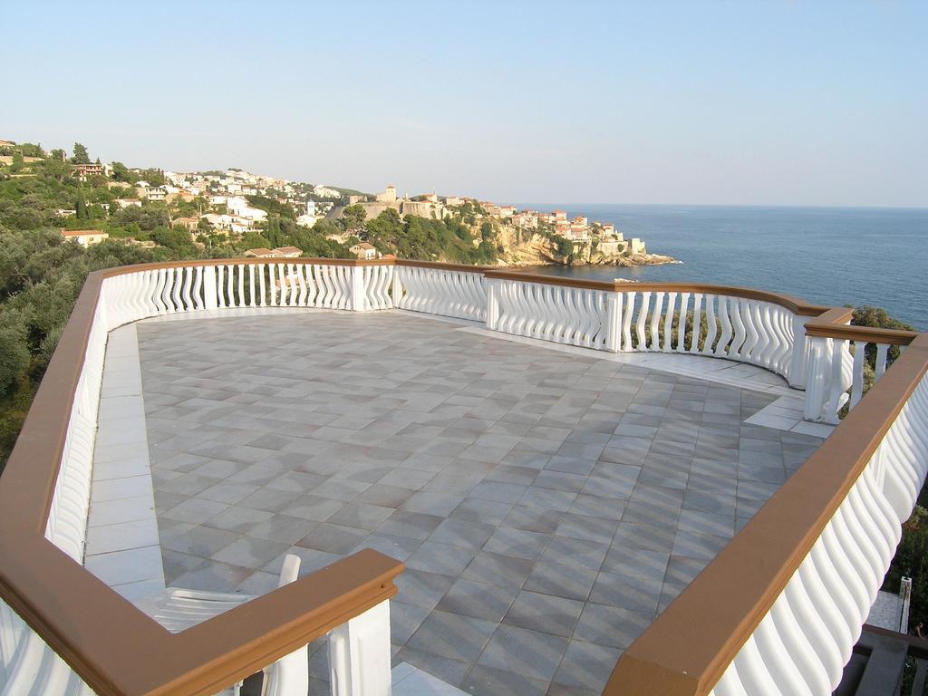 Apartments & Rooms Villa Anastasija 울친 외부 사진